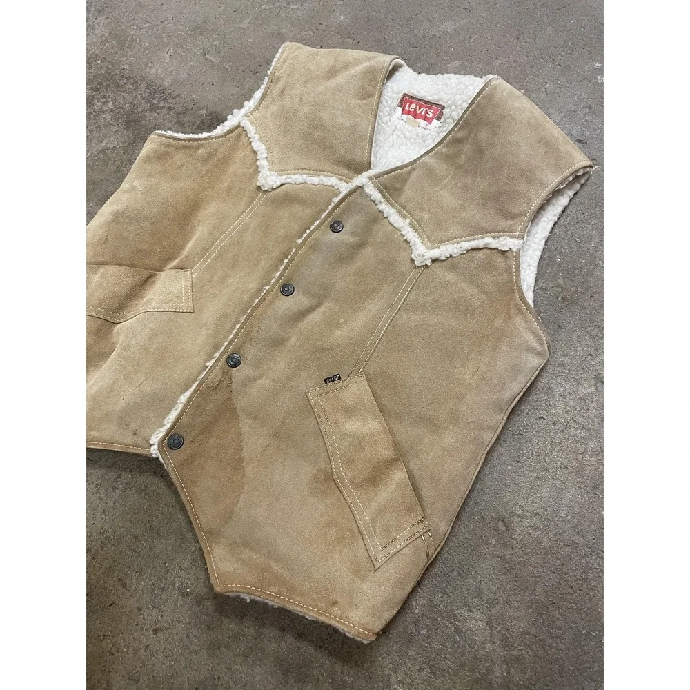 Vintage Levi's Vest‎ Mens Medium Beige Suede Sherpa Lined Western 60608-9724